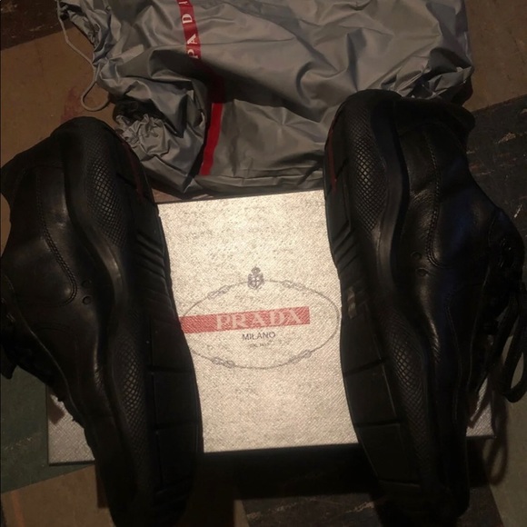 Prada shoes w/ travel carry bag - Picture 4 of 12
